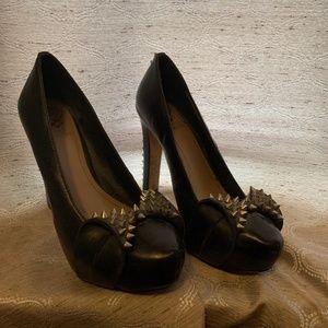 Black and Silver Spoked High Heel